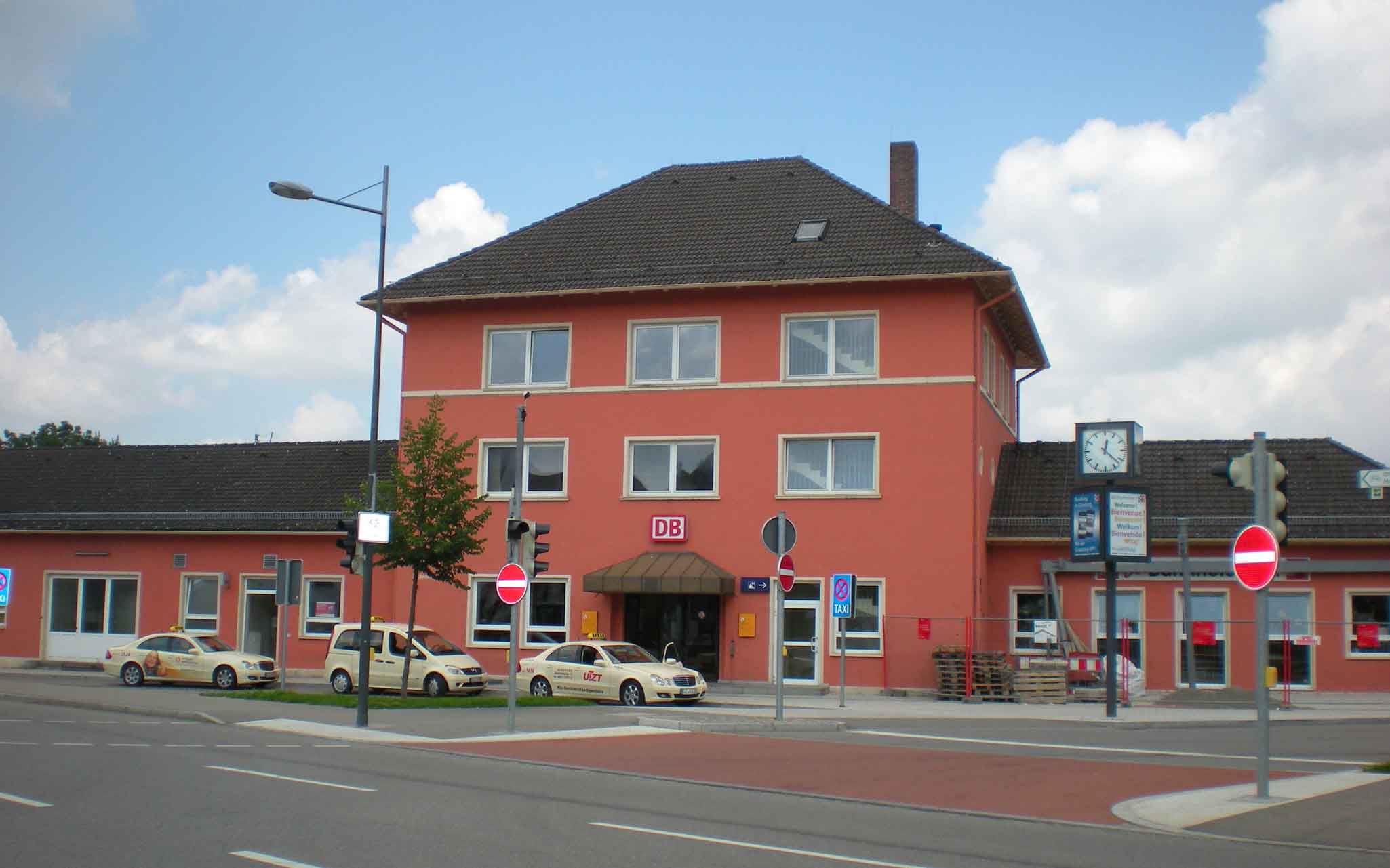 immo-holding-slider2050x1281px-07a immo-holding-slider2050x1281px-07a