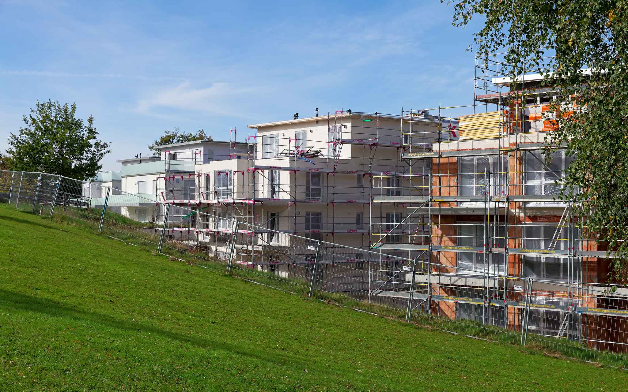 immo-holding-slider2050x1281px-isny-34 immo-holding-slider2050x1281px-isny-34